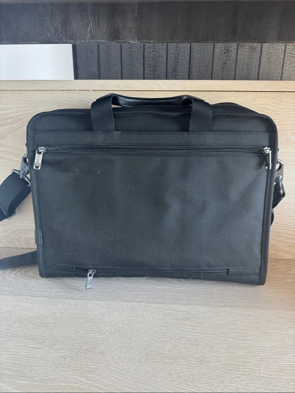 Tumi Briefcase Laptop Bag with Shoulder Strap